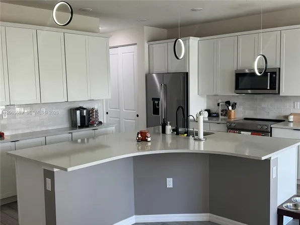 2162 Appleton Cir N, Oakland Park, FL 33309