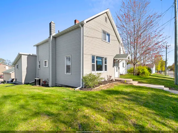 210 N Oakland Ave, Oconto Falls, WI 54154
