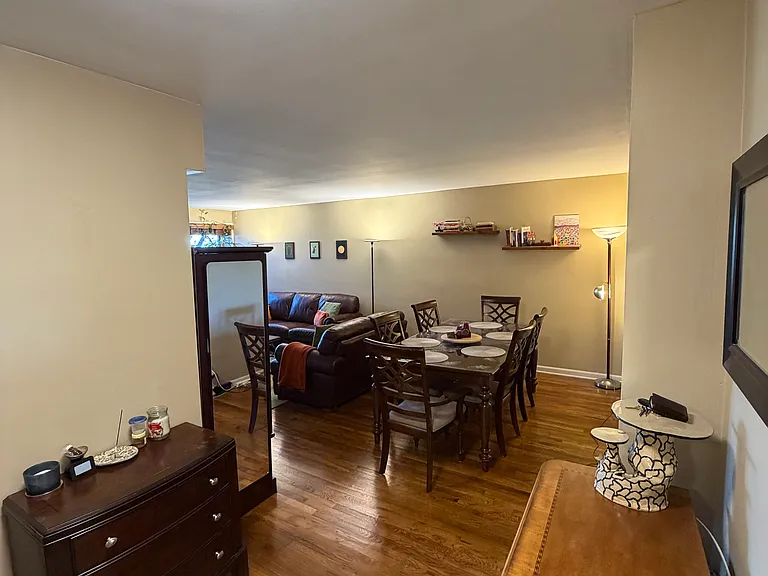100 Lincoln Ave — Photo 3
