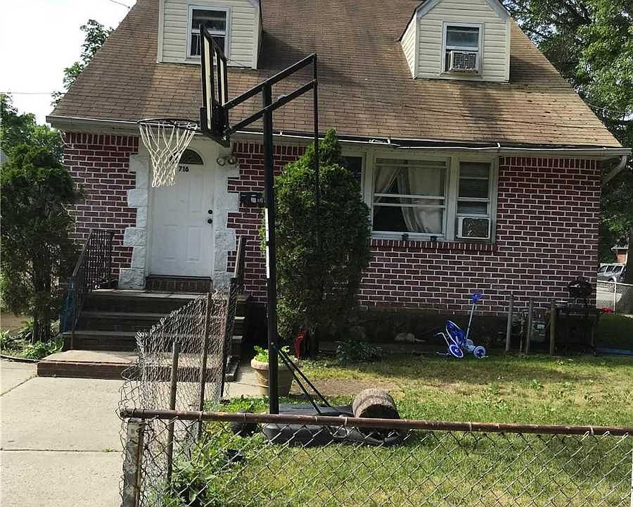 2nd image of 716 Broadway