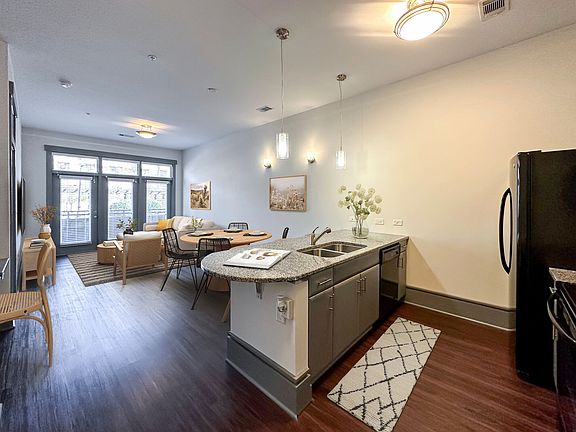 3rd image of 200 Perkins Dr #4-808