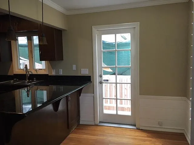 1121 Virginia Way — Photo 5