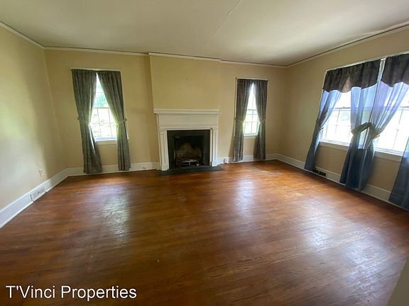 2nd image of 744 Crescent Dr #1