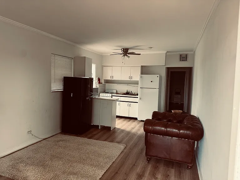 516 NE 3rd Ave #2 — Photo 5