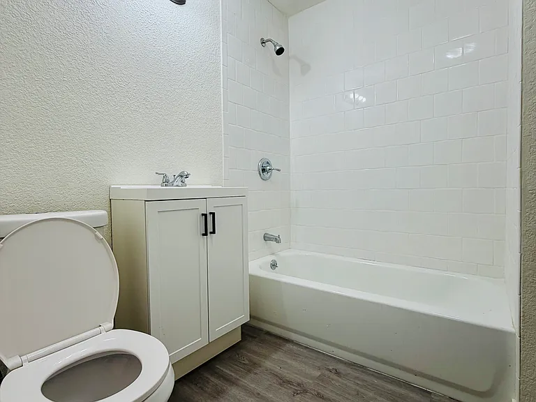 2317 Walnut St #2317 — Photo 9