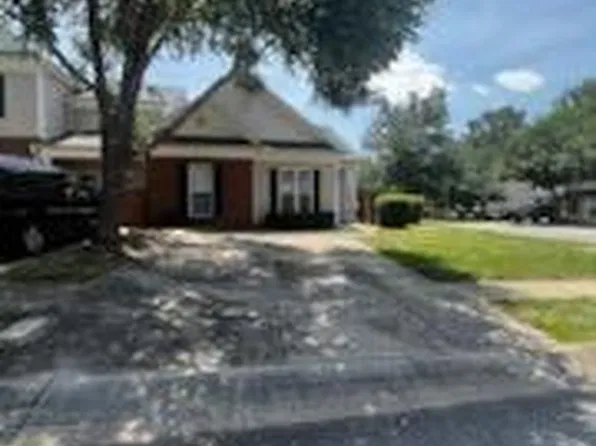 1504 Sylvia Ct, Charlotte, NC 28205