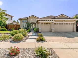 6273 Crater Lake Dr, Roseville, CA 95678