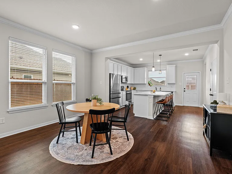 712 Ashberry Dr — Photo 13