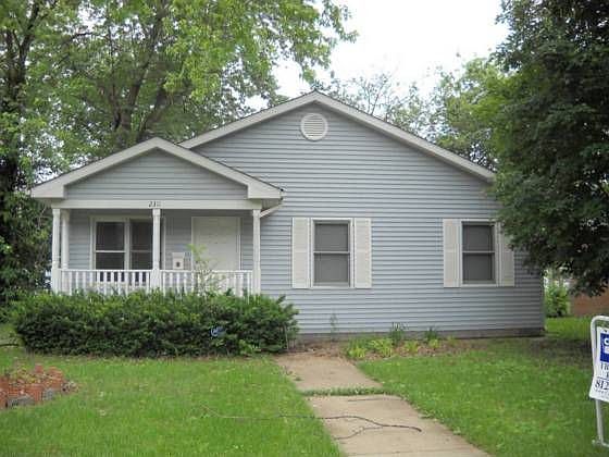 2nd image of 2311 Chase St