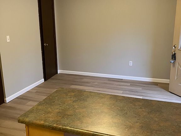3rd image of 3127 Churchill Ave #1
