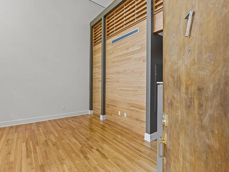 420 Queens Rd #7 — Photo 12