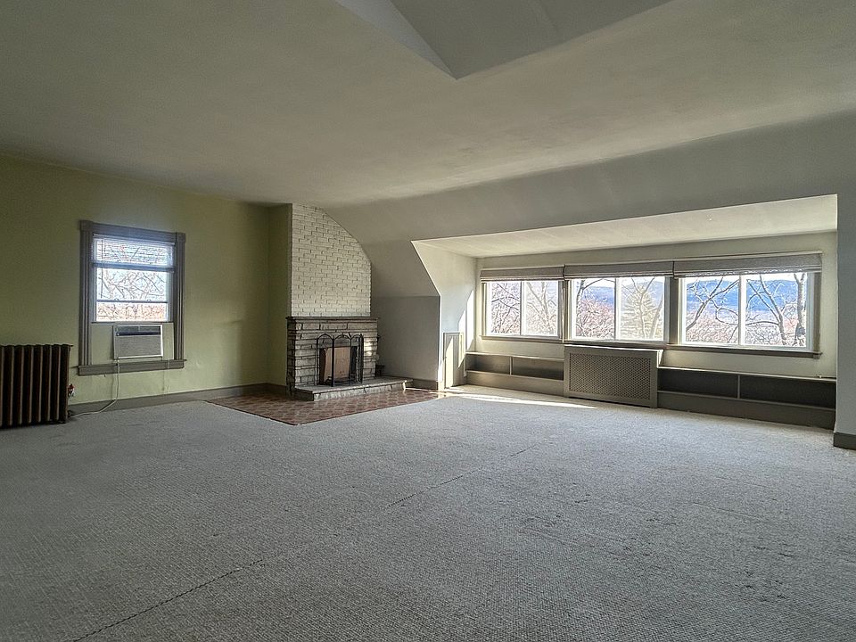 1st image of 16 Broad St #6