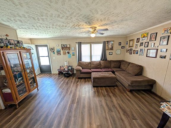 5th image of 202 Belle Oaks Dr W