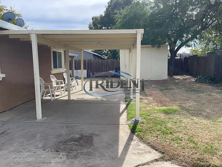 4400 Martel Dr — Photo 15