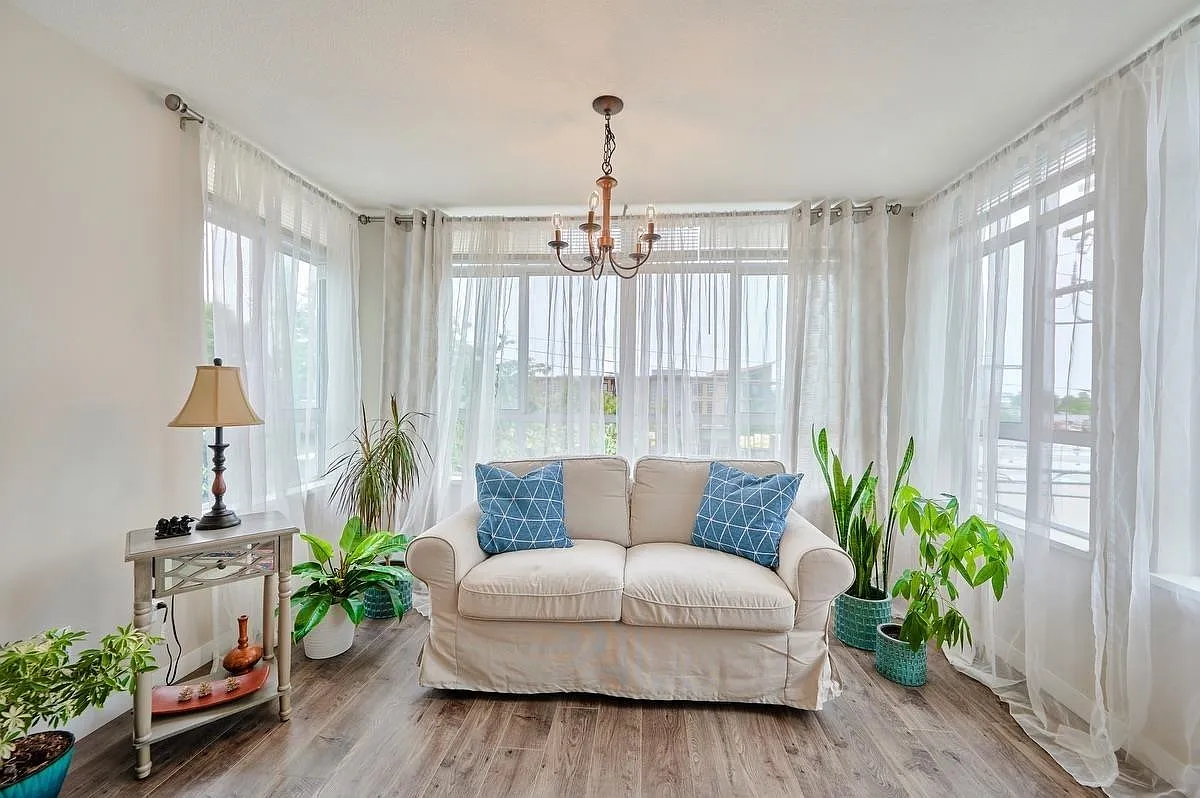 2 bed, 1055 sqft, $3,680 — Photo 4