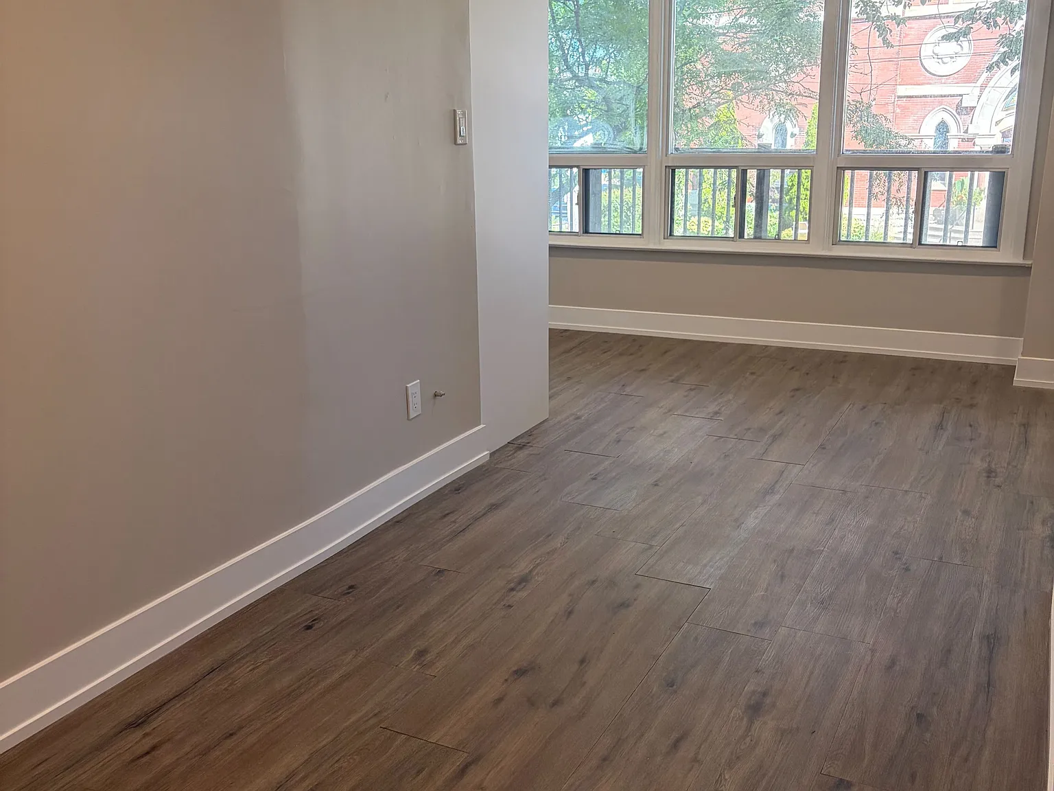 1 bed, $2,000 — Photo 3