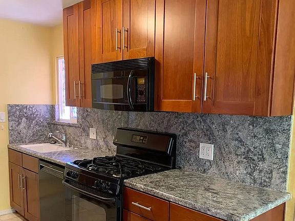 2nd image of 412 Rosemont Dr
