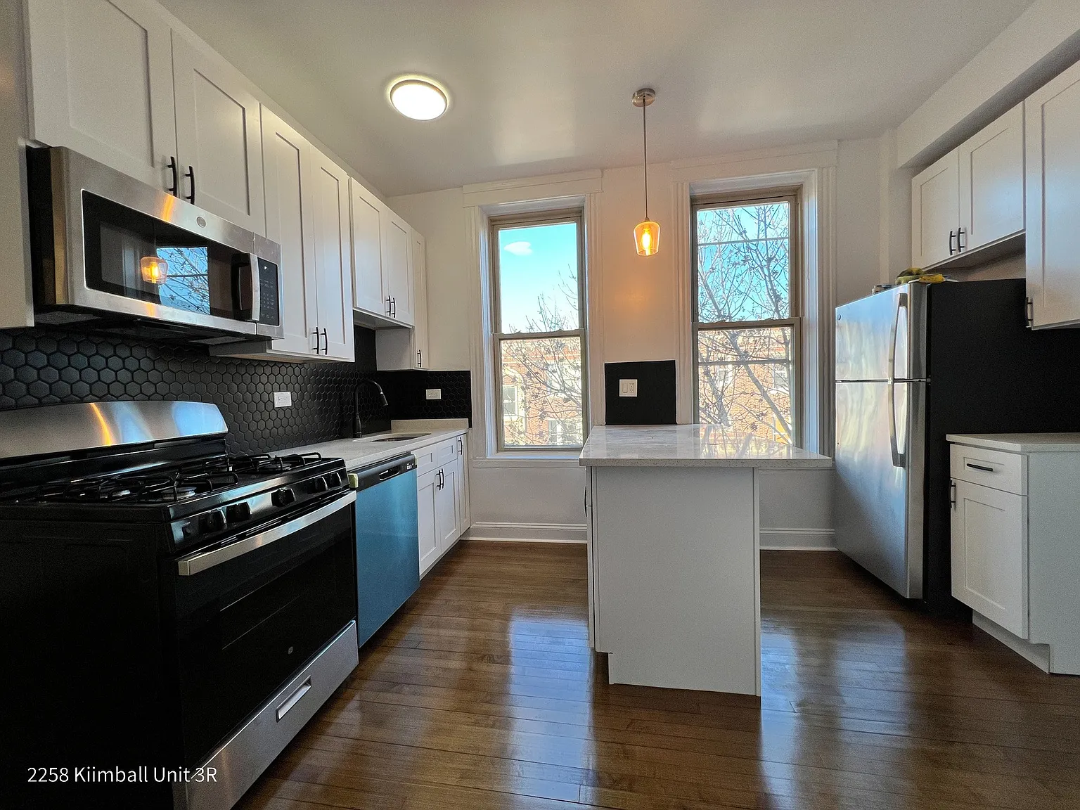2258 N Kimball — Photo 1