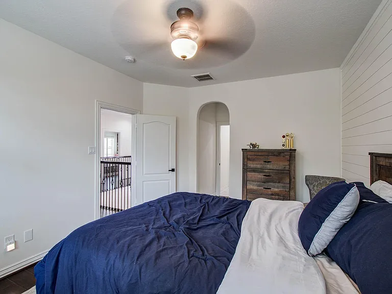 18807 Oriole Point Ct — Photo 35