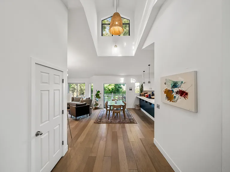 2820 Panorama Dr — Photo 6