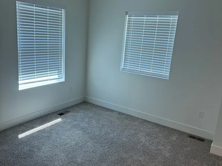 2750 S Cherokee St — Photo 23