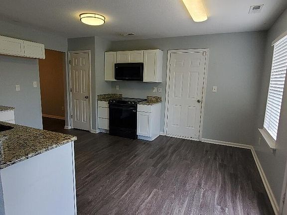 3rd image of 109 Otters Place