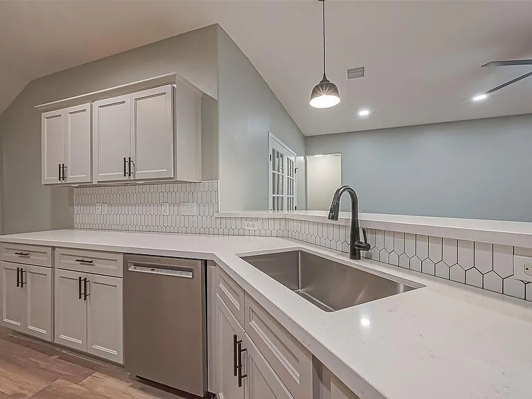2 Garden Lodge Pl — Photo 13