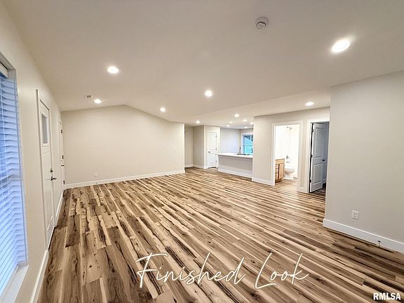 5th image of 2260 Chestnut St