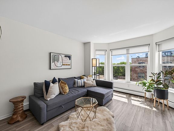 4th image of 720 3rd Ave NE APT 312