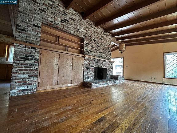 5th image of 1556 Springbrook Rd