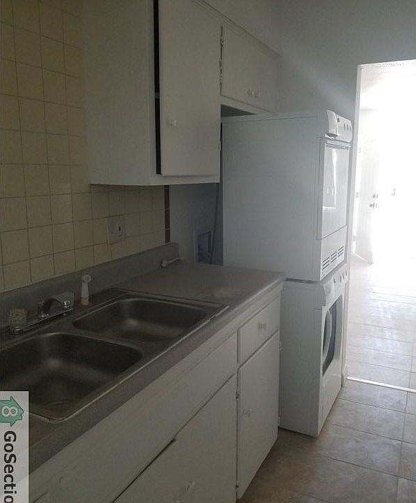 1st image of 95 N 21st St APT 1