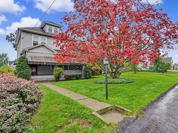 962 Throop St, Dunmore, PA 18512