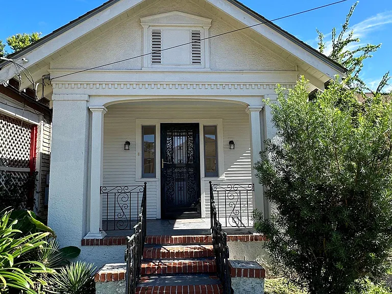 1117 Adams St — Photo 1