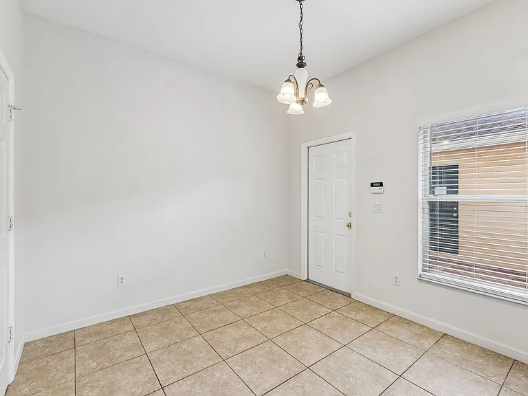 16076 Old Ash Loop — Photo 10
