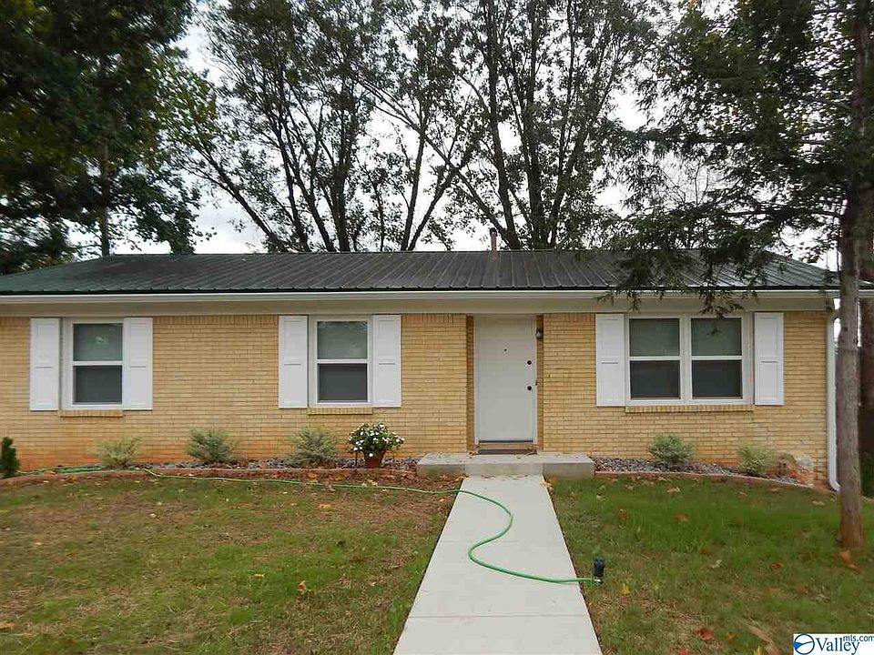 1st image of 3813 Belvoir Dr SW