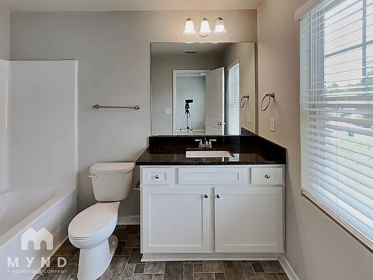 5921 Cassie Dr — Photo 10