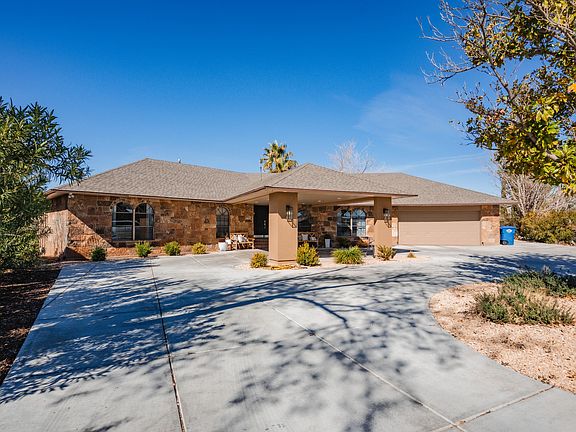 2nd image of 980 Cactus Cir