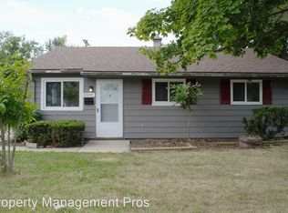 32249 Palmer Rd, Westland, MI 48186