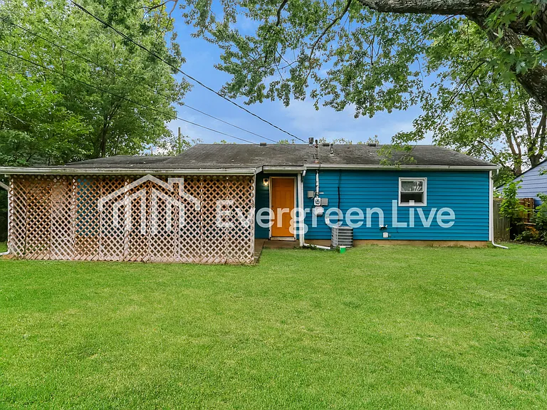 5304 Mapleridge Dr — Photo 15