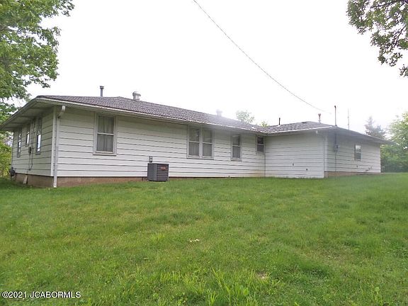3rd image of 1221 Eagan Ln
