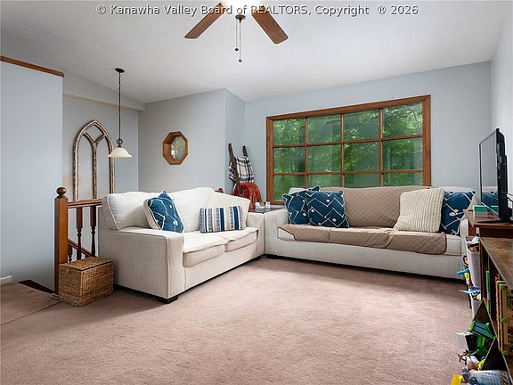 5th image of 5 Lake Ln
