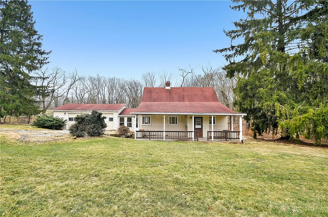 305 Hemlock Rd photo 1