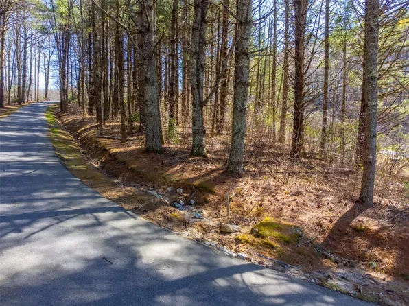 424 Receptive Drive, Glenville, NC 28736