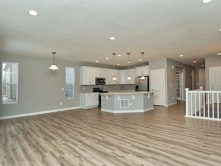 401 Tippen Pl — Photo 6