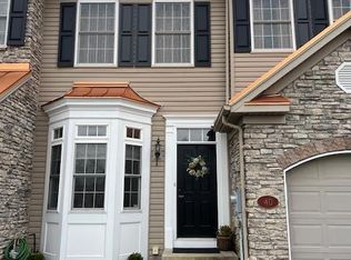 40 Hillside Ct S, Easton, PA 18045