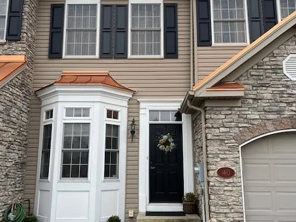 40 Hillside Ct S, Easton, PA 18045