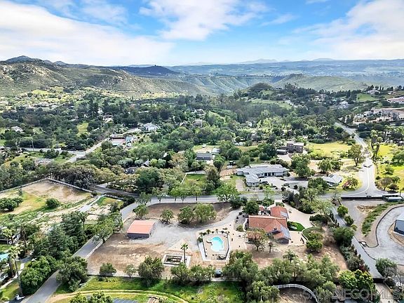 5th image of 14930 Eastvale Rd