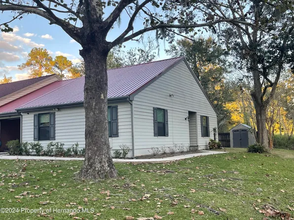 831 Village Dr, Brooksville, FL 34601