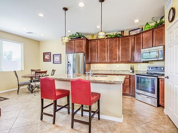 4th image of 18109 W Carmen Dr