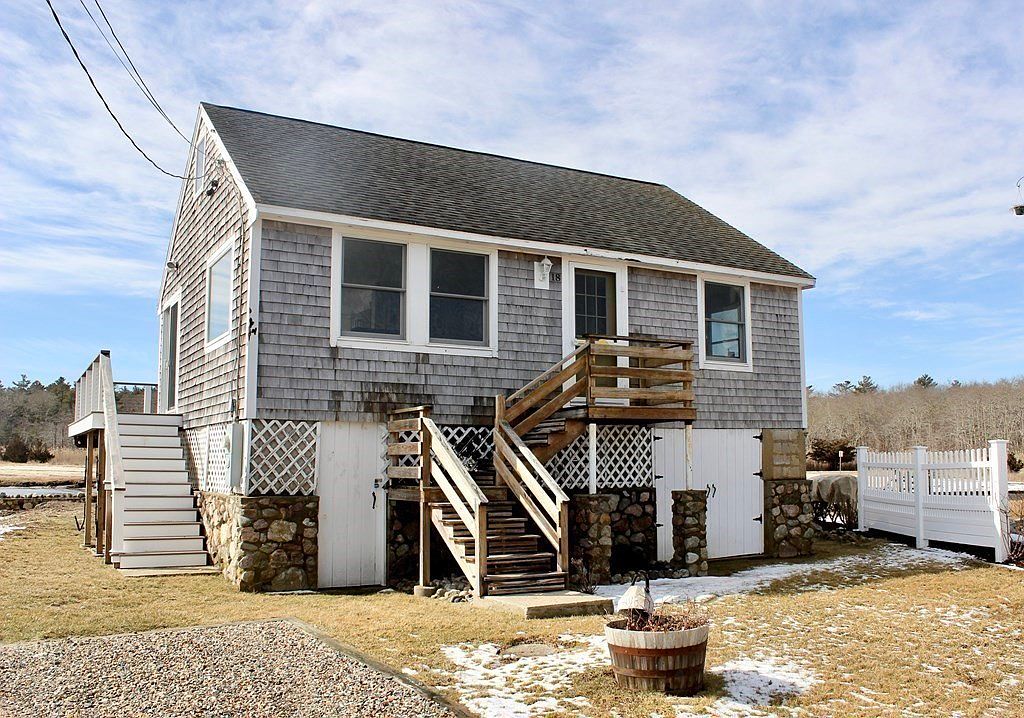 18 Shore Dr, Mattapoisett, MA 02739 Zillow